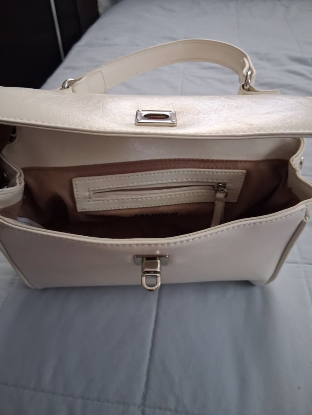women,s bag.